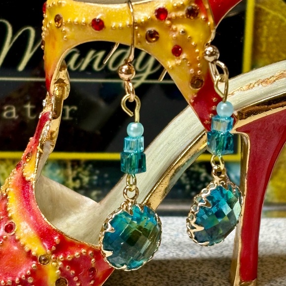 Elegant Blue/Green and Gold Drop Earrings - Picture 8 of 8